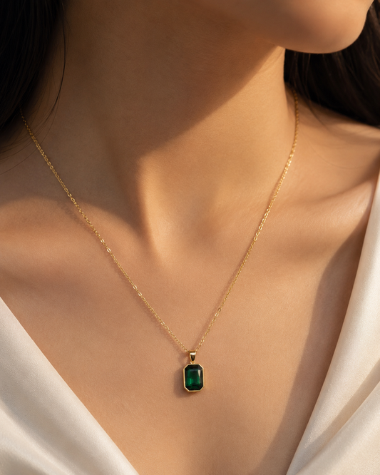 Luxe Green Gem Pendant Necklace